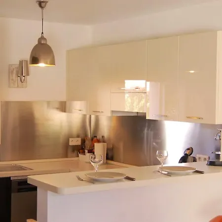 Avec Piscine & Jardin A Villa Monticello