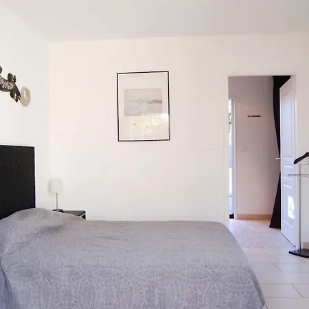 Avec Piscine & Jardin A * Monticello