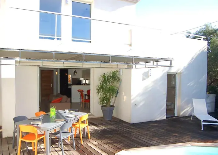 De 3 Avec Piscine Privee Jardin Clos Et Wifi A