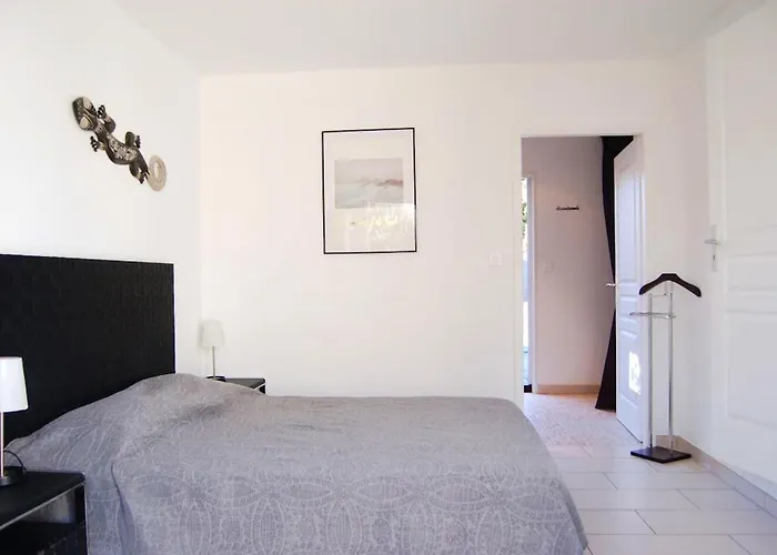 Avec Piscine & Jardin A * Monticello